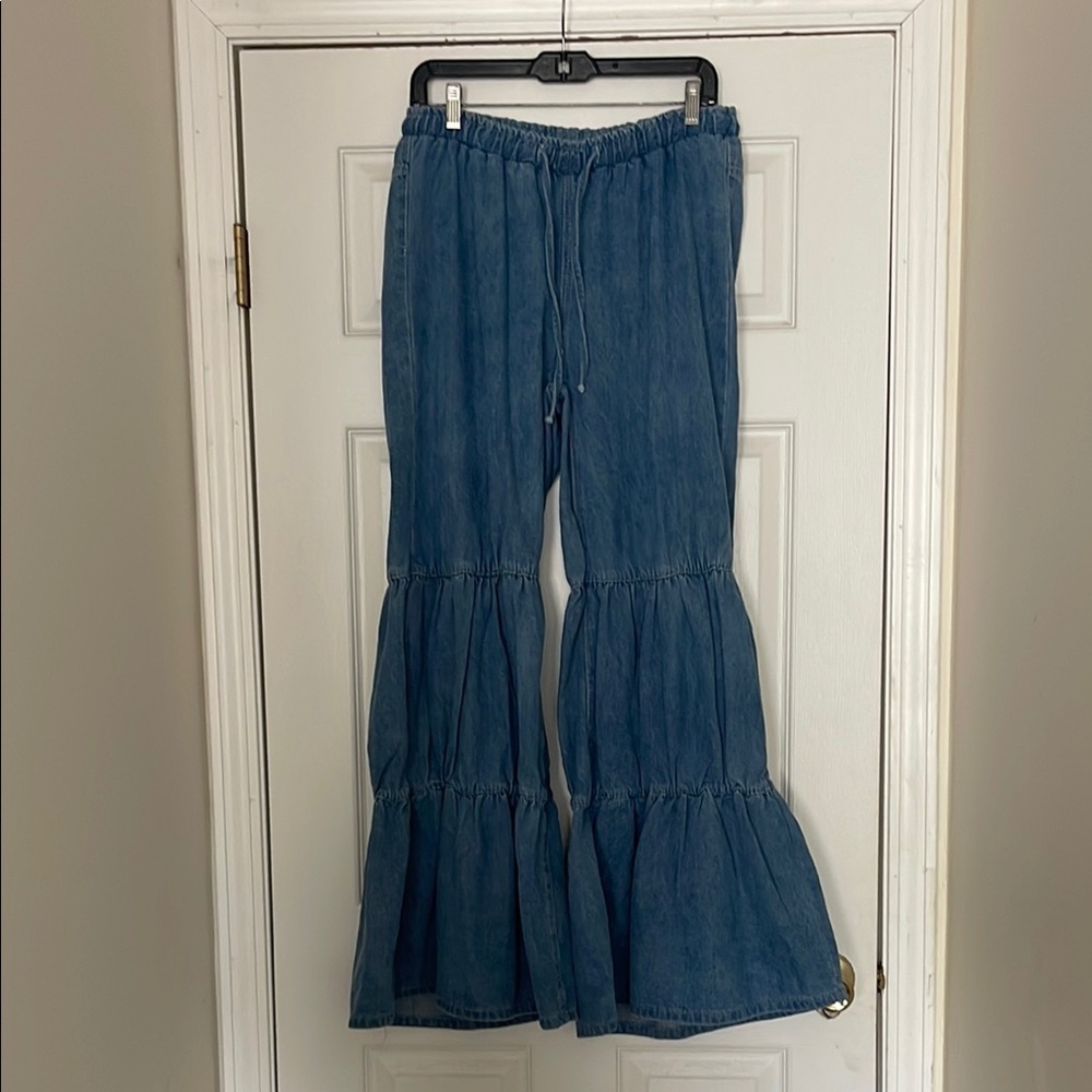 NWT SHEIN Sxy - Drawstring front ruffle medium wash hem wide leg jeans - 28